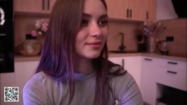 Image 4 of scarletmore Stream on Chaturbate on 5 months ago