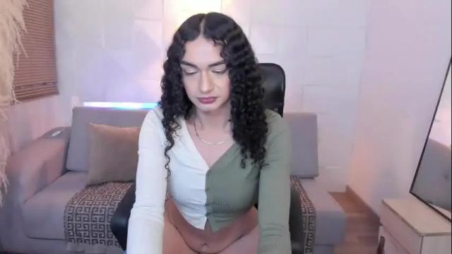 Image 10 of scarletsahara Stream on Chaturbate on 18 days ago