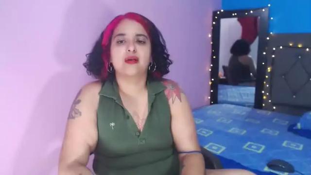 Image 4 of scarletstarh Stream on Chaturbate on 18 months ago