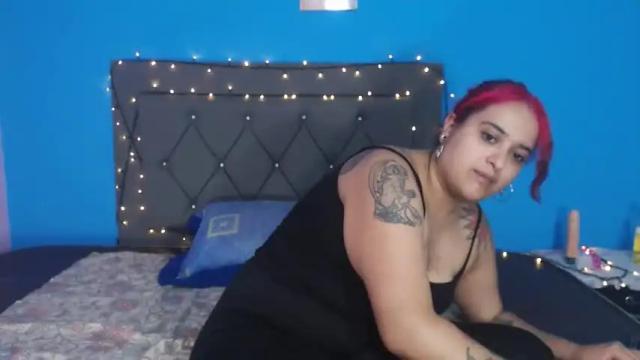 Image 12 of scarletstarh Stream on Chaturbate on 18 months ago