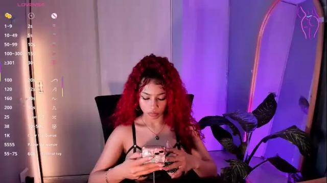 Image 10 of scarlett1_ Stream on Chaturbate on 1 month ago