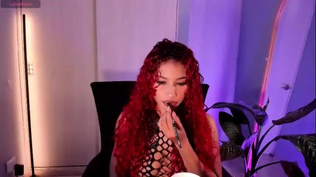 Image 3 of scarlett1_ Stream on Chaturbate on 1 month ago