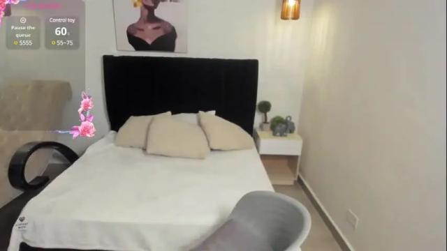 Image 3 of scarlett__bell Stream on Chaturbate on 1 month ago