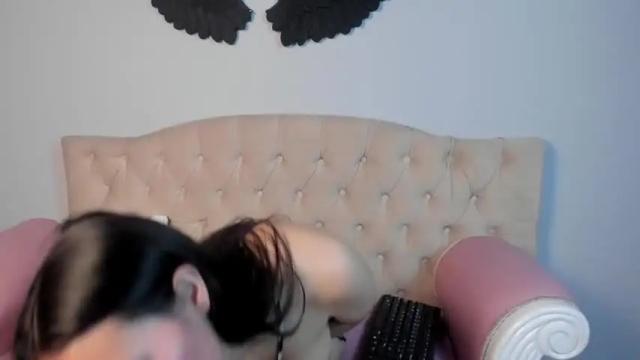 Image 2 of scarlett__fox__ Stream on Chaturbate on 12 months ago