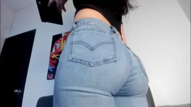 Image 8 of scarlett__fox__ Stream on Chaturbate on 2 months ago