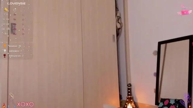 Image 10 of scarlett_diamond Stream on Chaturbate on 13 months ago
