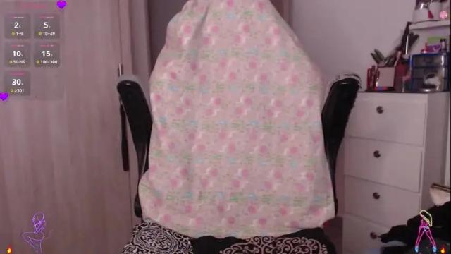 Image 4 of scarlett_diamond Stream on Chaturbate on 7 days ago