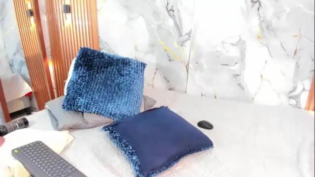 Image 7 of scarlett_diaz17 Stream on Chaturbate on 14 days ago