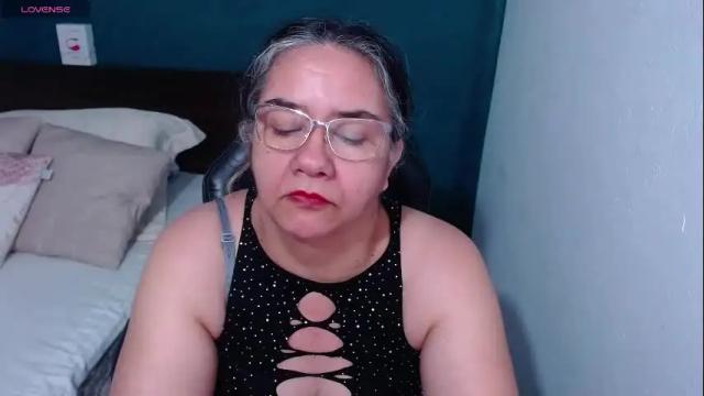 Image 3 of scarlett_duboi1 Stream on Chaturbate on 2 months ago