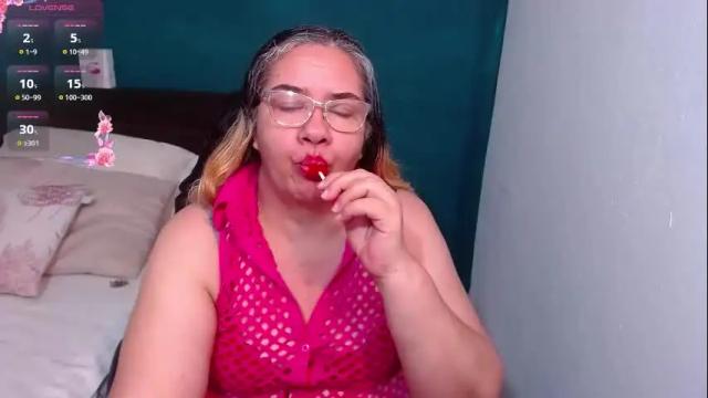 Image 7 of scarlett_duboi1 Stream on Chaturbate on 2 months ago