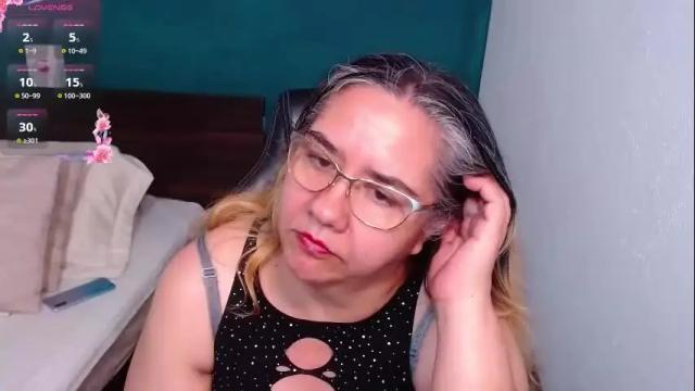 Image 4 of scarlett_duboi1 Stream on Chaturbate on 2 months ago