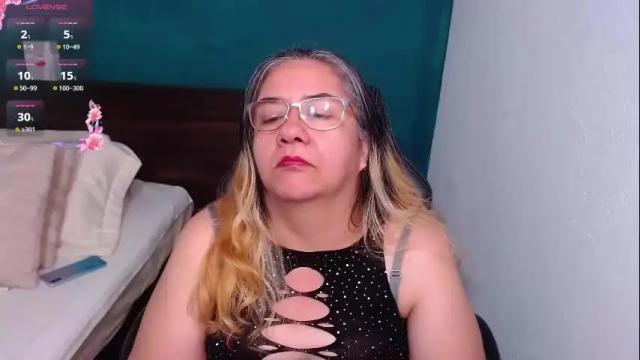 Image 6 of scarlett_duboi1 Stream on Chaturbate on 2 months ago