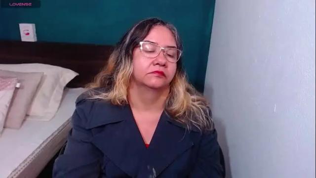 Image 11 of scarlett_duboi1 Stream on Chaturbate on 2 months ago