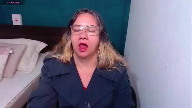Image 8 of scarlett_duboi1 Stream on Chaturbate on 2 months ago