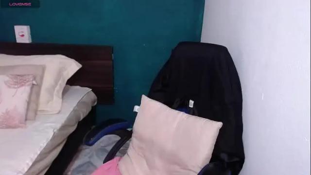 Image 7 of scarlett_duboi1 Stream on Chaturbate on 2 months ago