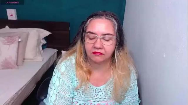 Image 12 of scarlett_duboi1 Stream on Chaturbate on 1 month ago