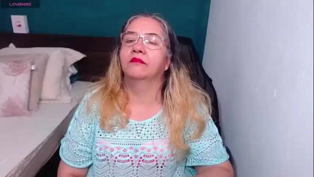 Image 2 of scarlett_duboi1 Stream on Chaturbate on 1 month ago