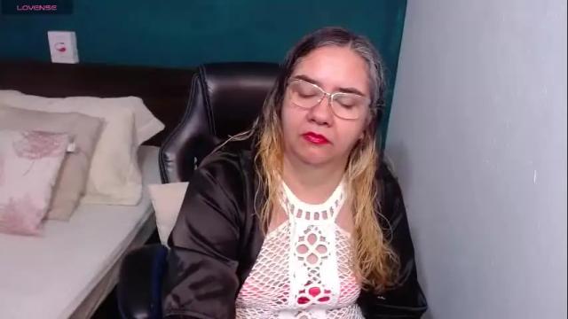 Image 10 of scarlett_duboi1 Stream on Chaturbate on 1 month ago