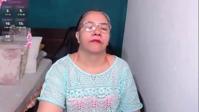 Image 11 of scarlett_duboi1 Stream on Chaturbate on 28 days ago