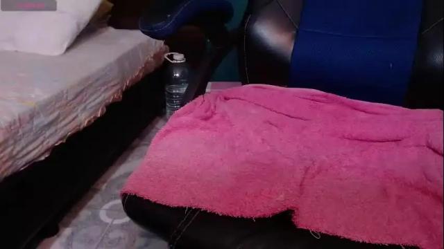 Image 11 of scarlett_duboi1 Stream on Chaturbate on 20 days ago