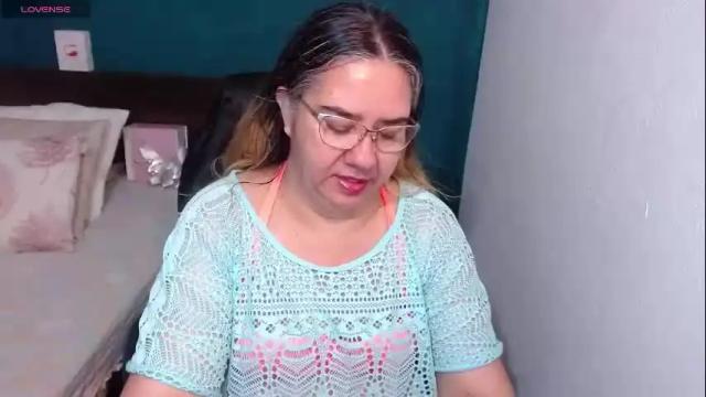 Image 8 of scarlett_duboi1 Stream on Chaturbate on 11 days ago