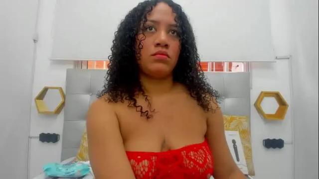 Image 3 of scarlett_fox20 Stream on Chaturbate on 1 month ago