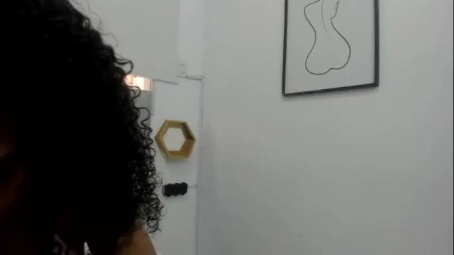 Image 8 of scarlett_fox20 Stream on Chaturbate on 9 days ago