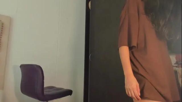 Image 4 of scarlett_grand Stream on Chaturbate on 29 days ago