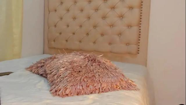 Image 11 of scarlett_grand Stream on Chaturbate on 24 days ago