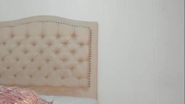 Image 3 of scarlett_grand Stream on Chaturbate on 24 days ago