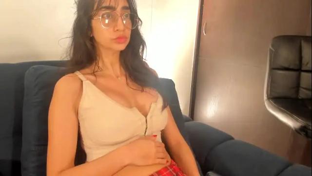 Image 11 of scarlett_grand Stream on Chaturbate on 5 days ago