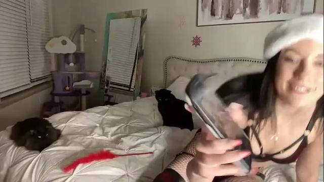 Image 3 of scarlett_logan Stream on Chaturbate on 16 months ago