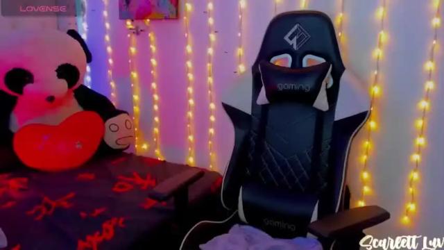 Image 7 of scarlett_luv Stream on Chaturbate on 17 months ago