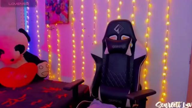 Image 6 of scarlett_luv Stream on Chaturbate on 16 months ago