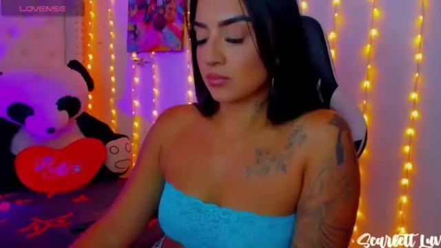 Image 11 of scarlett_luv Stream on Chaturbate on 16 months ago