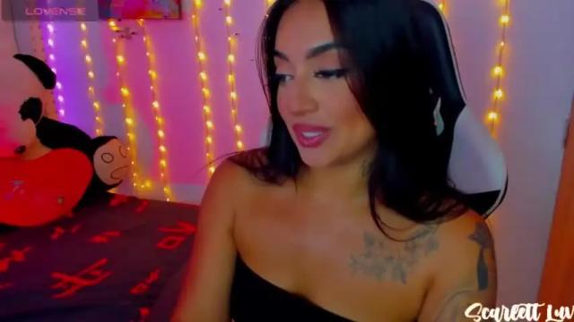 Image 4 of scarlett_luv Stream on Chaturbate on 16 months ago