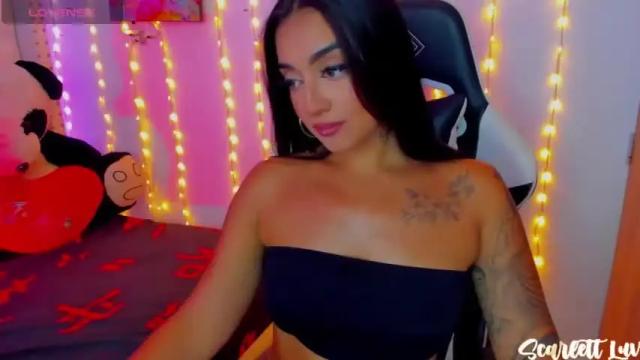 Image 7 of scarlett_luv Stream on Chaturbate on 16 months ago