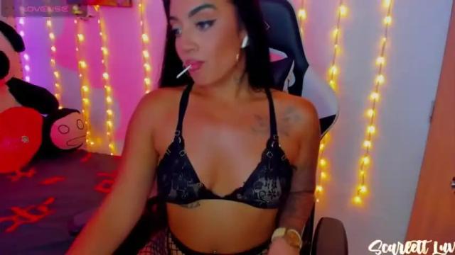 Image 7 of scarlett_luv Stream on Chaturbate on 16 months ago