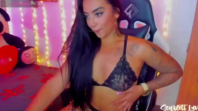 Image 8 of scarlett_luv Stream on Chaturbate on 16 months ago