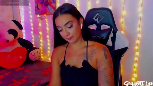 Image 12 of scarlett_luv Stream on Chaturbate on 16 months ago