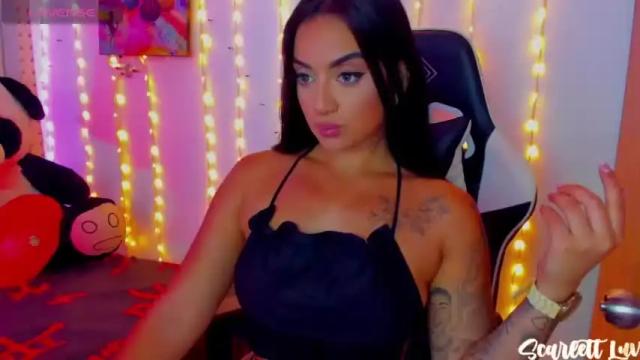 Image 6 of scarlett_luv Stream on Chaturbate on 16 months ago