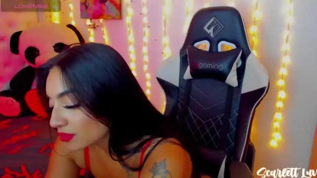 Image 11 of scarlett_luv Stream on Chaturbate on 16 months ago