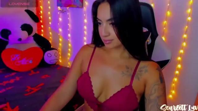 Image 11 of scarlett_luv Stream on Chaturbate on 16 months ago
