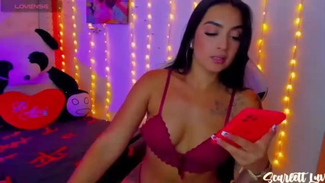 Image 4 of scarlett_luv Stream on Chaturbate on 16 months ago