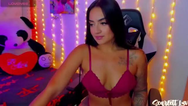 Image 7 of scarlett_luv Stream on Chaturbate on 16 months ago