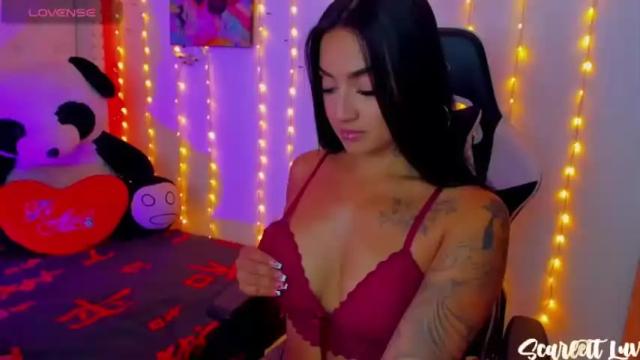 Image 8 of scarlett_luv Stream on Chaturbate on 16 months ago