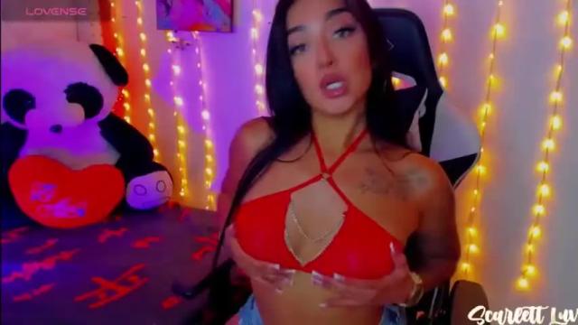 Image 8 of scarlett_luv Stream on Chaturbate on 16 months ago