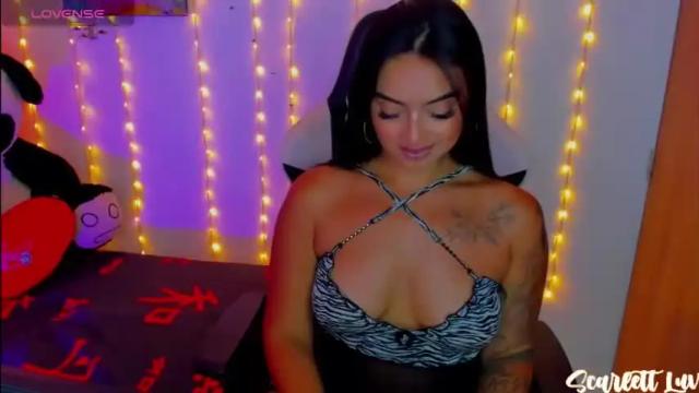 Image 12 of scarlett_luv Stream on Chaturbate on 15 months ago