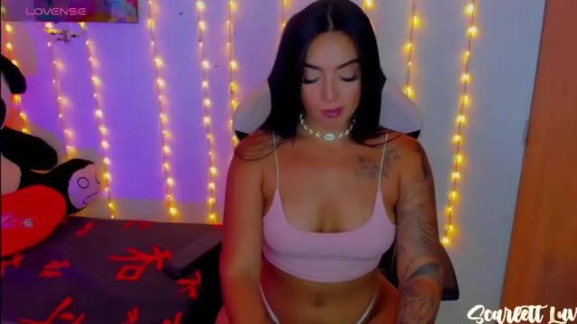 Image 3 of scarlett_luv Stream on Chaturbate on 15 months ago
