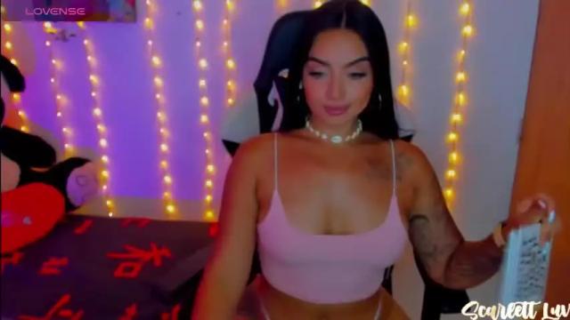 Image 8 of scarlett_luv Stream on Chaturbate on 15 months ago